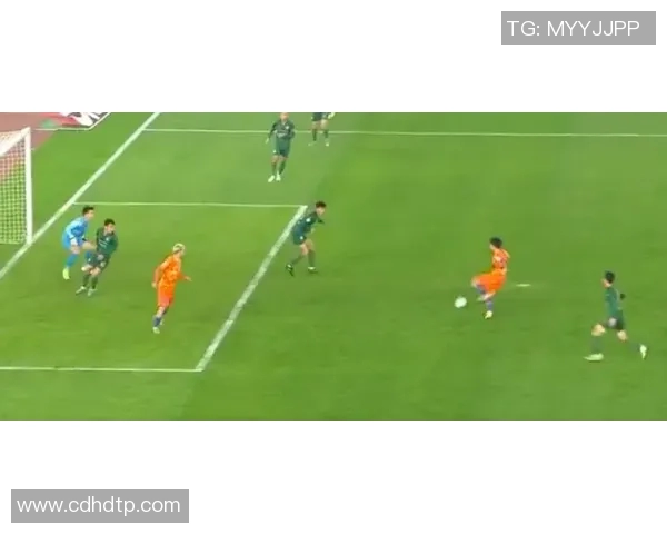 球星们如何在赛场内外玩转足球英语技巧与应用